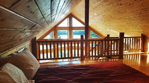 5 soverom, strykejern/-brett, wi-fi (inkludert) og sengetøy