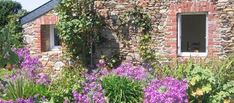 House at 700 m from the sea, facing south, garden, wifi, 1 bedroom, 2 persons