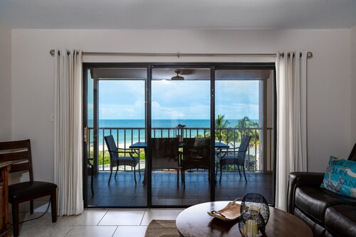 SUMMER SPECIAL- Direct Beachfront_Reef Club Luxury-Million View Bchfront