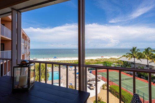 SUMMER SPECIAL- Direct Beachfront_Reef Club Luxury-Million View Bchfront
