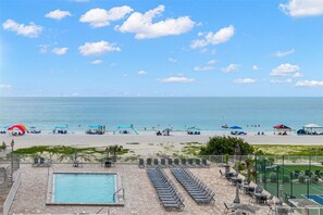 On the beach - SUMMER SPECIAL- Direct Beachfront_Reef Club Luxury-Million View Bchfront (Indian Rocks Beach)