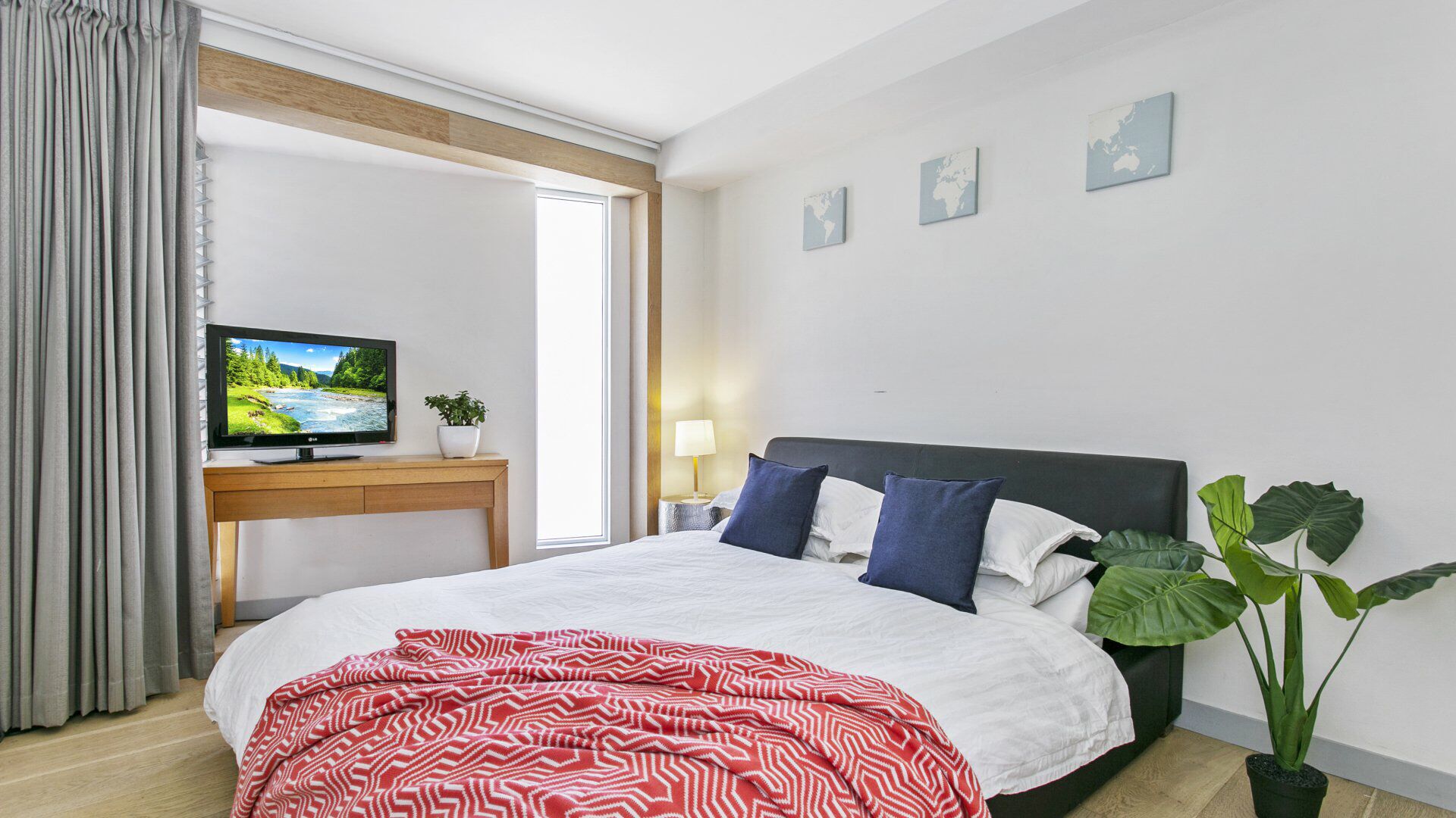 Bondi Holiday Home Garden Apartment — image 13