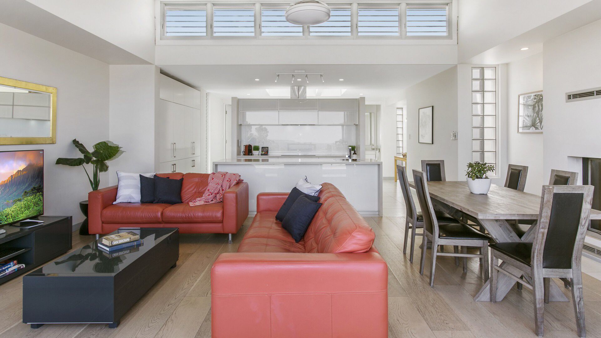 Bondi Holiday Home | Sleeps 6 People