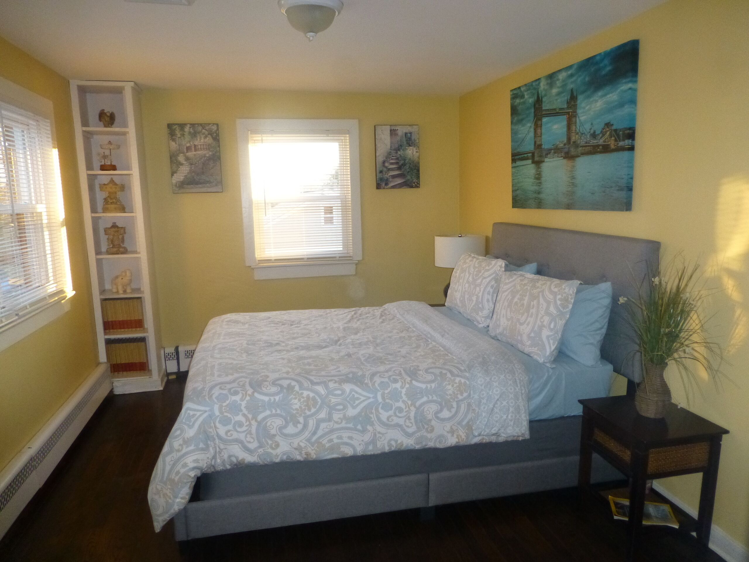 4 bedrooms, in-room safe, desk, iron/ironing board