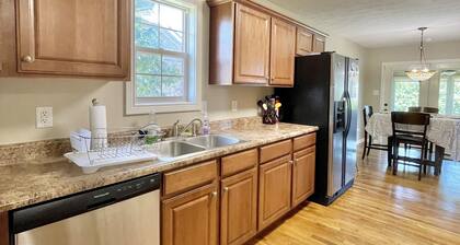 Lo mejor de Nicholasville. 20 minutos para el Reino Unido y Keeneland REMODELADO