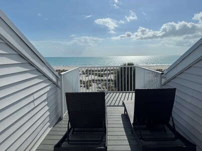 3BR Sleeps 6--Open for March!! Sensational view of the Gulf! C2124C
