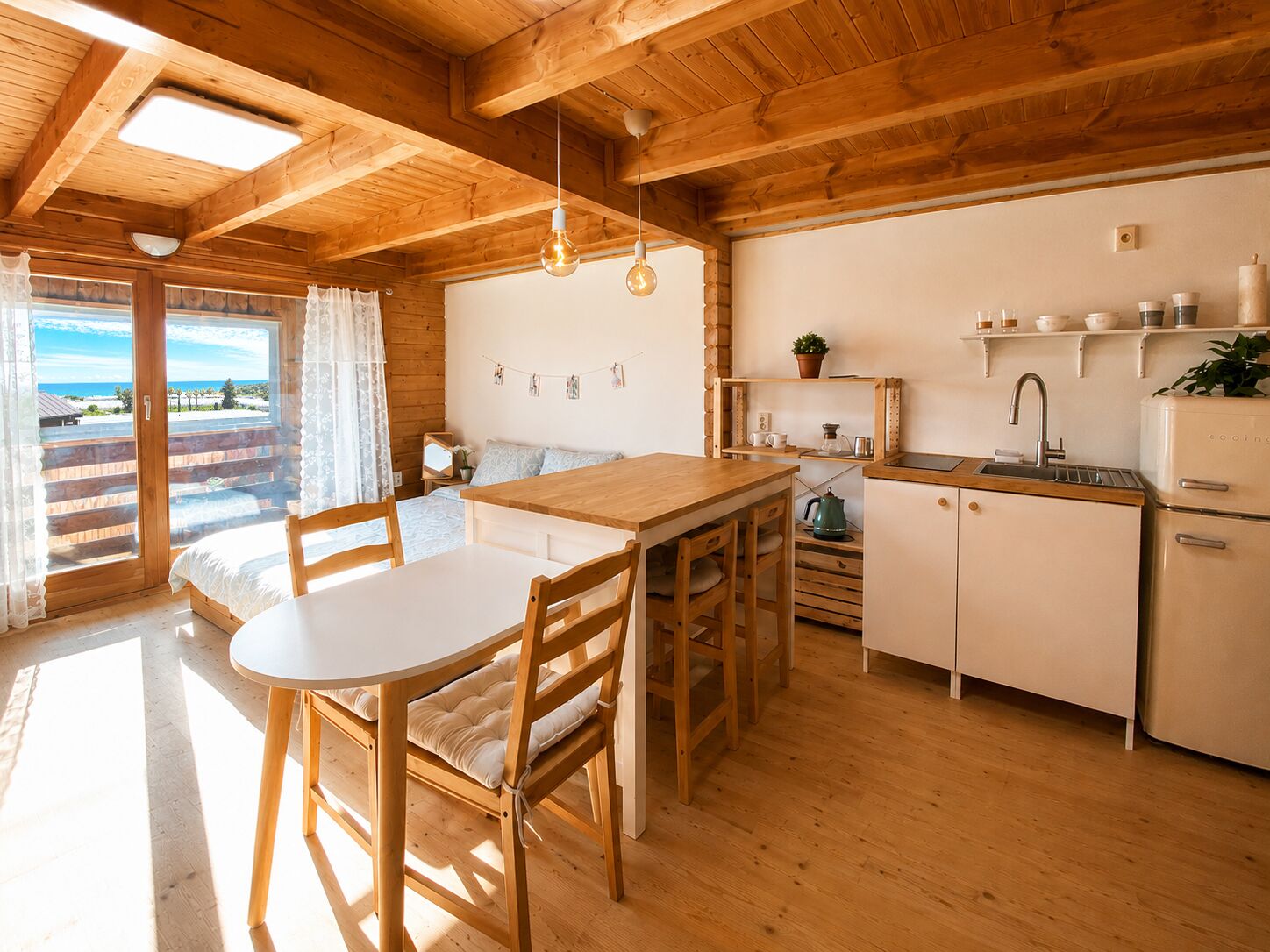 Signature Cabin, 1 Queen Bed, Refrigerator & Microwave, Ocean View | Down comforters, blackout drapes, WiFi (free), individually decorated