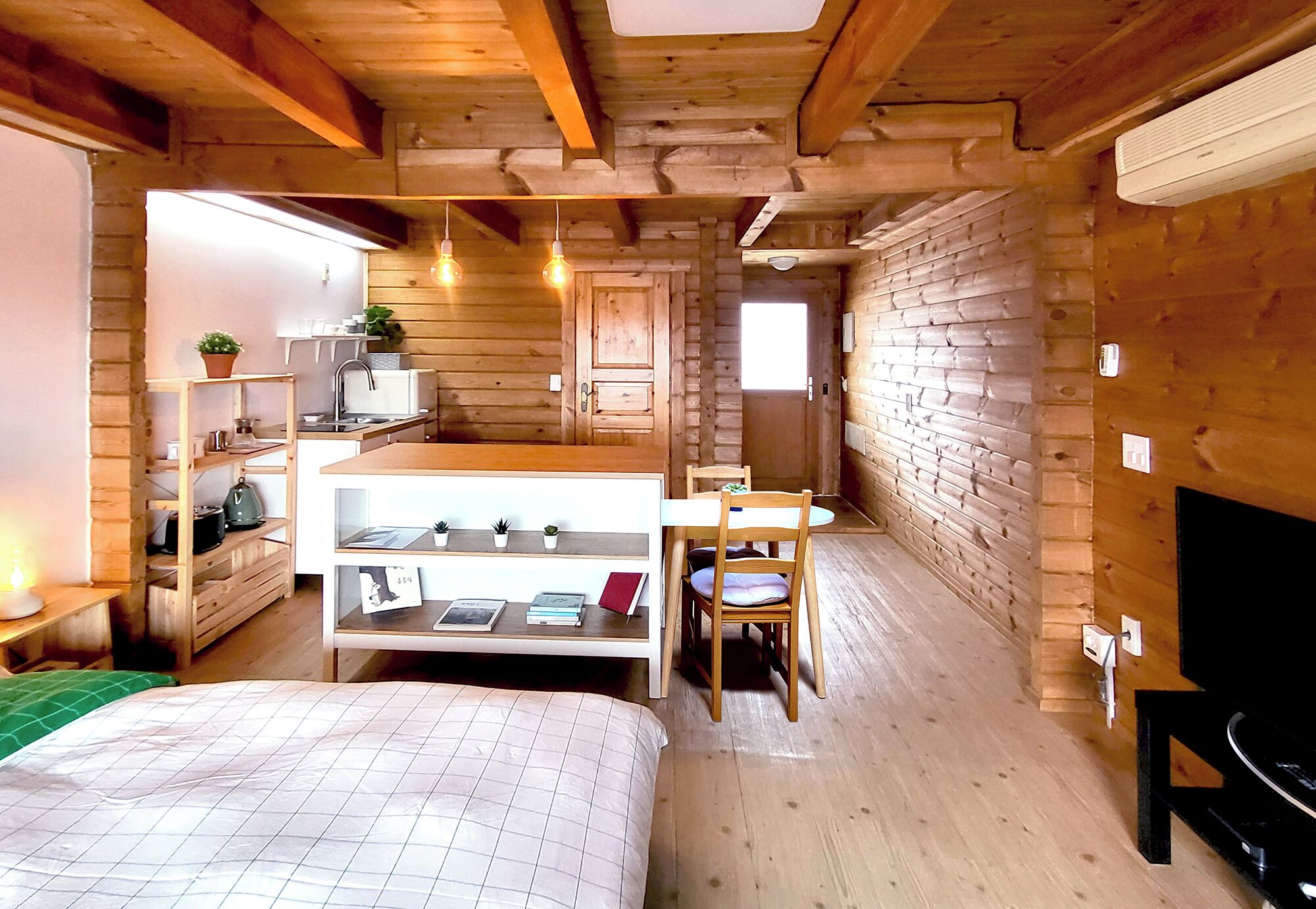 Signature Cabin, 1 Queen Bed, Refrigerator & Microwave, Ocean View