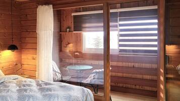 Cabana luxo, 1 cama Queen, geladeira e micro-ondas, vista para o oceano | Terraço/pátio