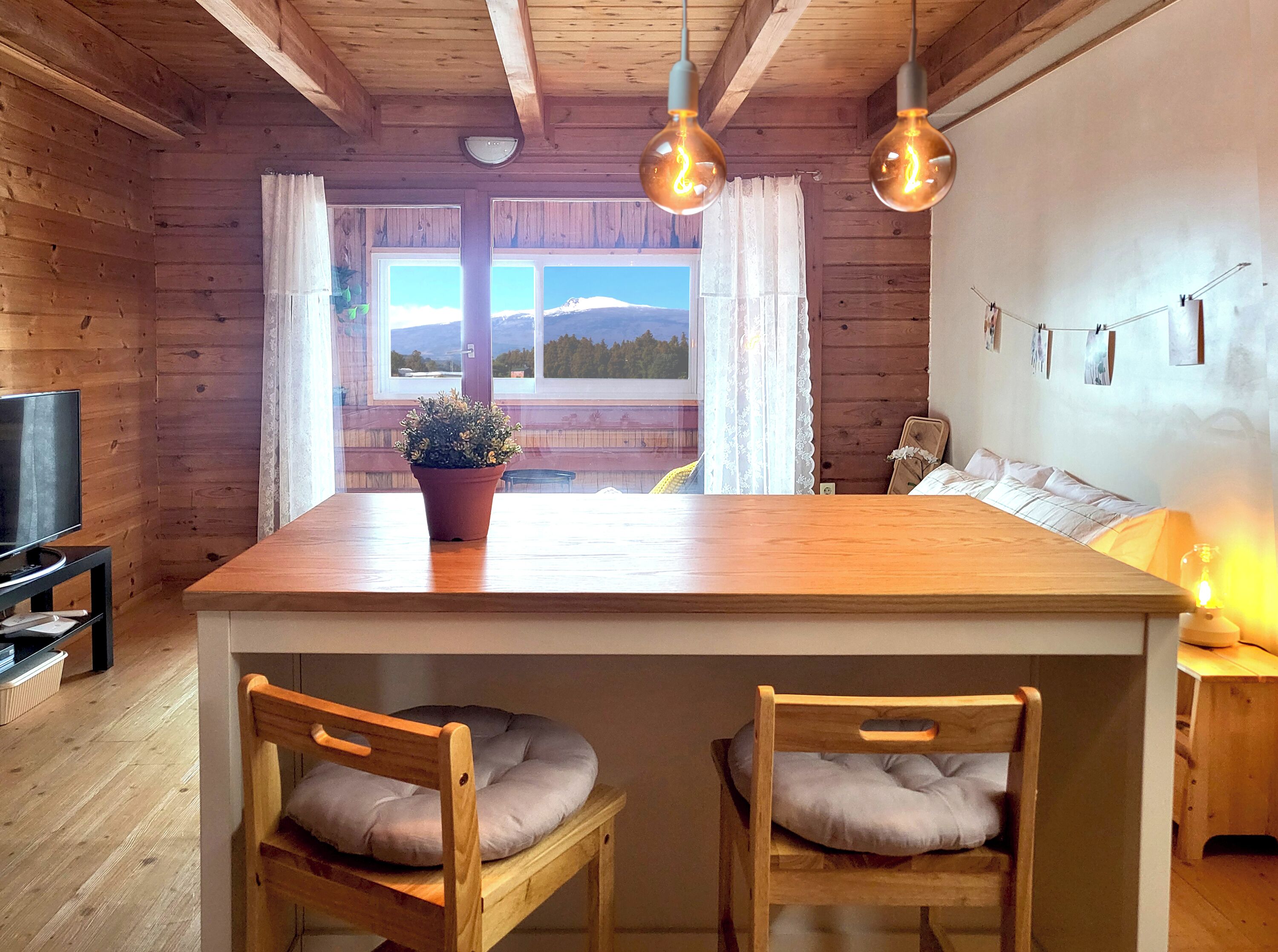 Down duvets, free WiFi, bed sheets