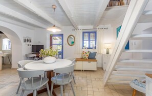 Dining - 2 bedroom lovely home in Punta Kriza (Punta Kriza)