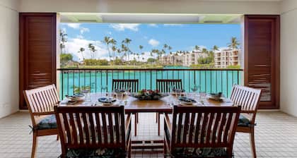 2 Bedroom Luxury Condo at the Terrace. Walk to beach & Hotel; openings Sept-Oct