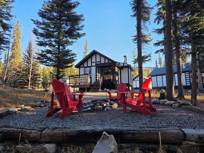 Cozy Fireside Cottage - Spoolmak
