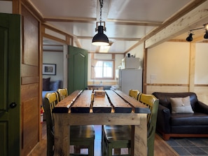 Dining - Cozy Fireside Cottage - Spoolmak Socialhouse (Nordegg)