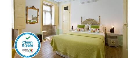 3 bedrooms, iron/ironing board, travel crib, free WiFi