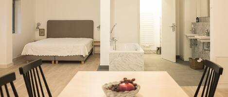 Reisekinderbett, kostenloses WLAN, Bettwäsche