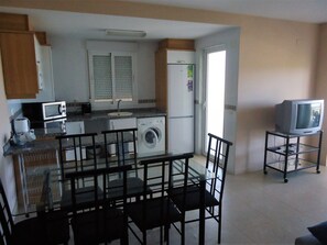 Fridge, microwave, oven, coffee/tea maker - Caleta II LEK (Peñiscola)