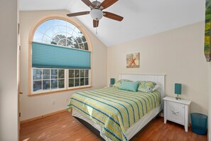 5 bedrooms, iron/ironing board, free WiFi