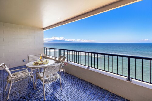 1 Bedroom Oceanfront #604