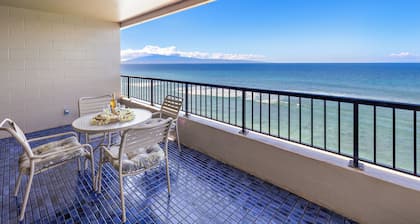 1 Bedroom Oceanfront #604