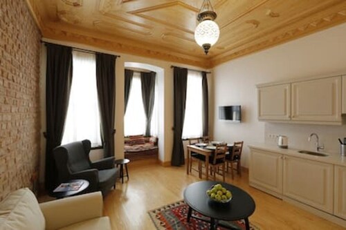 301 · New Apt Heart of Old City Istanbul