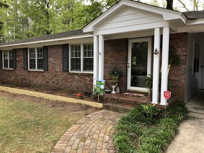 Exterior detail - Great Masters Rental 2.3 miles from Augusta National (Augusta)