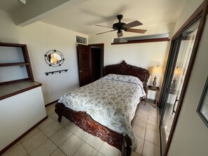 1 chambre, fer et planche à repasser, accès au Wi-Fi (inclus)