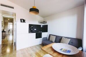 TV, DVD player