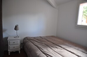 2 dormitoris i planxa i posts de planxar 