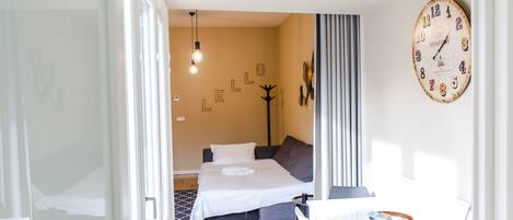 1 bedroom, in-room safe, iron/ironing board, free WiFi