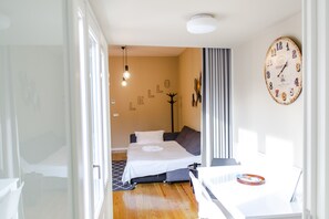 1 bedroom, in-room safe, iron/ironing board, free WiFi