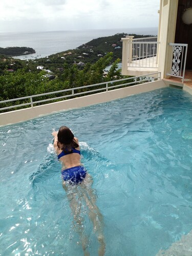 Holiday SALE  20% Off White Seagull Studio-Spectacular Ocean View with POOL