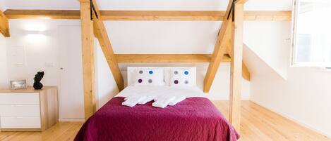 1 soverom, safe på rommet, strykejern/-brett og wi-fi (inkludert)