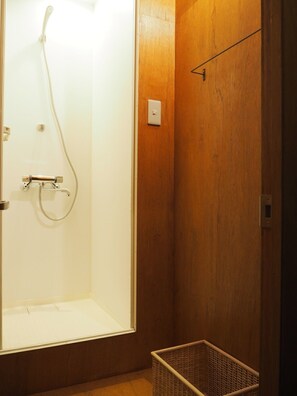 Shared Dormitory, Mixed Dorm | Bathroom shower - OSAKA HOSTEL kai (Osaka)