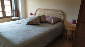 3 bedrooms, iron/ironing board, travel crib, free WiFi