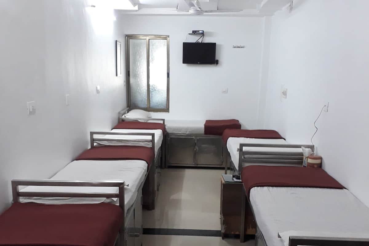 Mixed Dormitory AC | Laptop workspace, WiFi