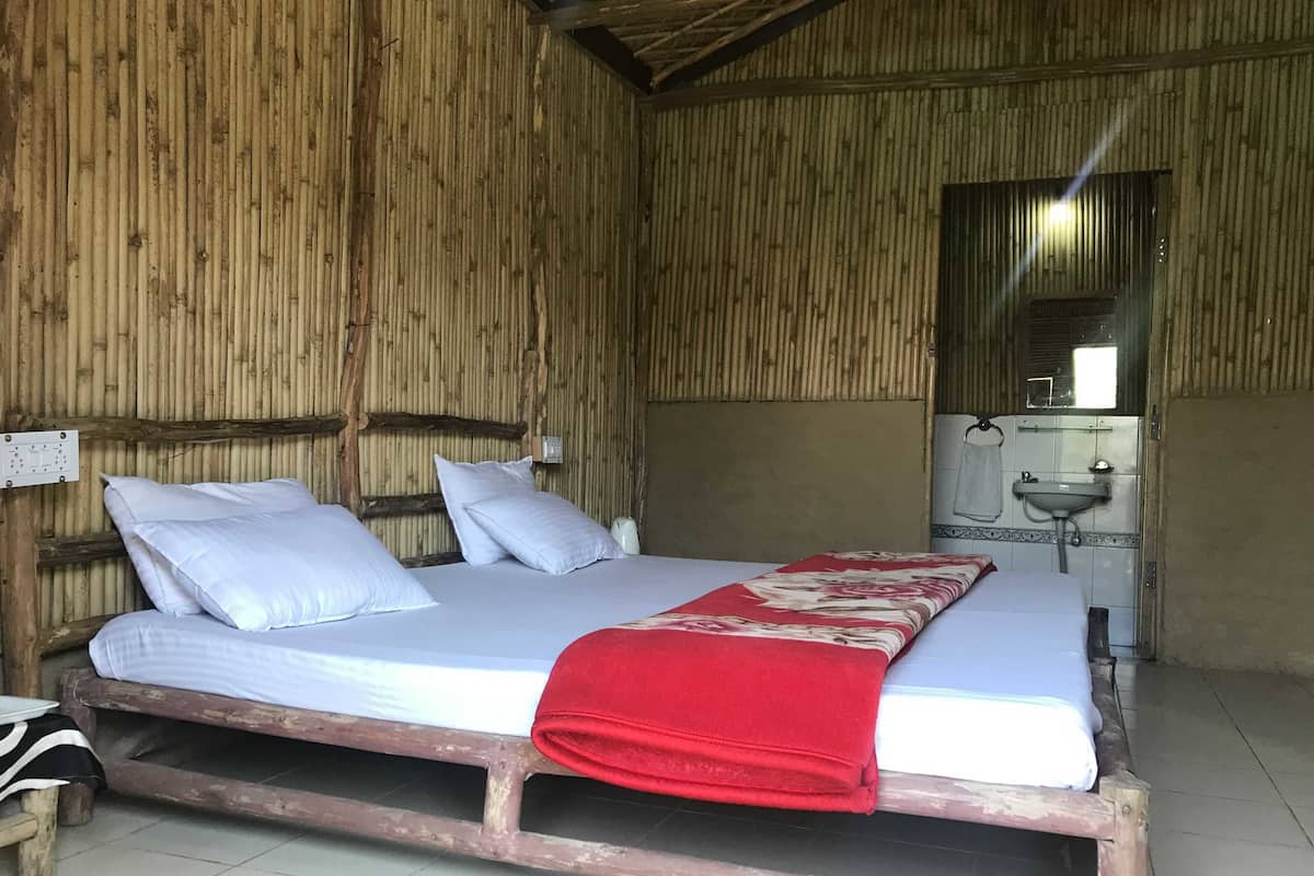 Quarto casal luxo, 1 cama Queen, vista para a montanha | 1 quarto, individualmente decorados, individualmente mobiliados