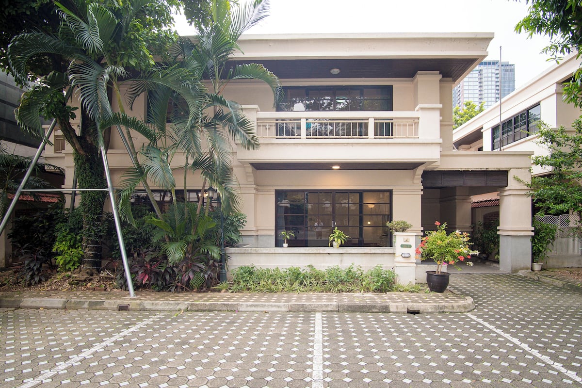 Villa 3 Bedroom | Két bảo mật tại phòng, bàn, màn/rèm cản sáng, bàn ủi/dụng cụ ủi quần áo 