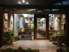 Property entrance - Funny BnB (Donggang)