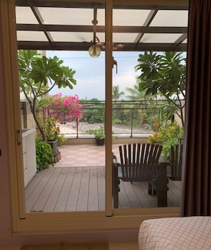 Family Quadruple Room, Non Smoking, Mountain View | Blackout drapes, free WiFi, bed sheets