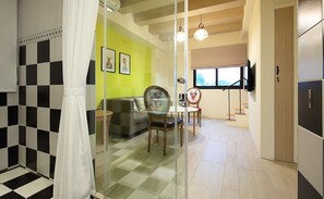 Family Quadruple Room | Bathroom - B&B Mountain View (Xincheng)