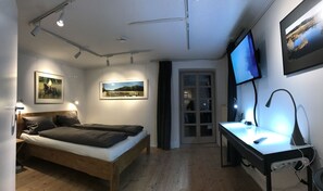 Hus (incl. 150€ cleaning fee) | 4 sovrum, skrivbord, strykjärn/strykbräda och barnsängar
