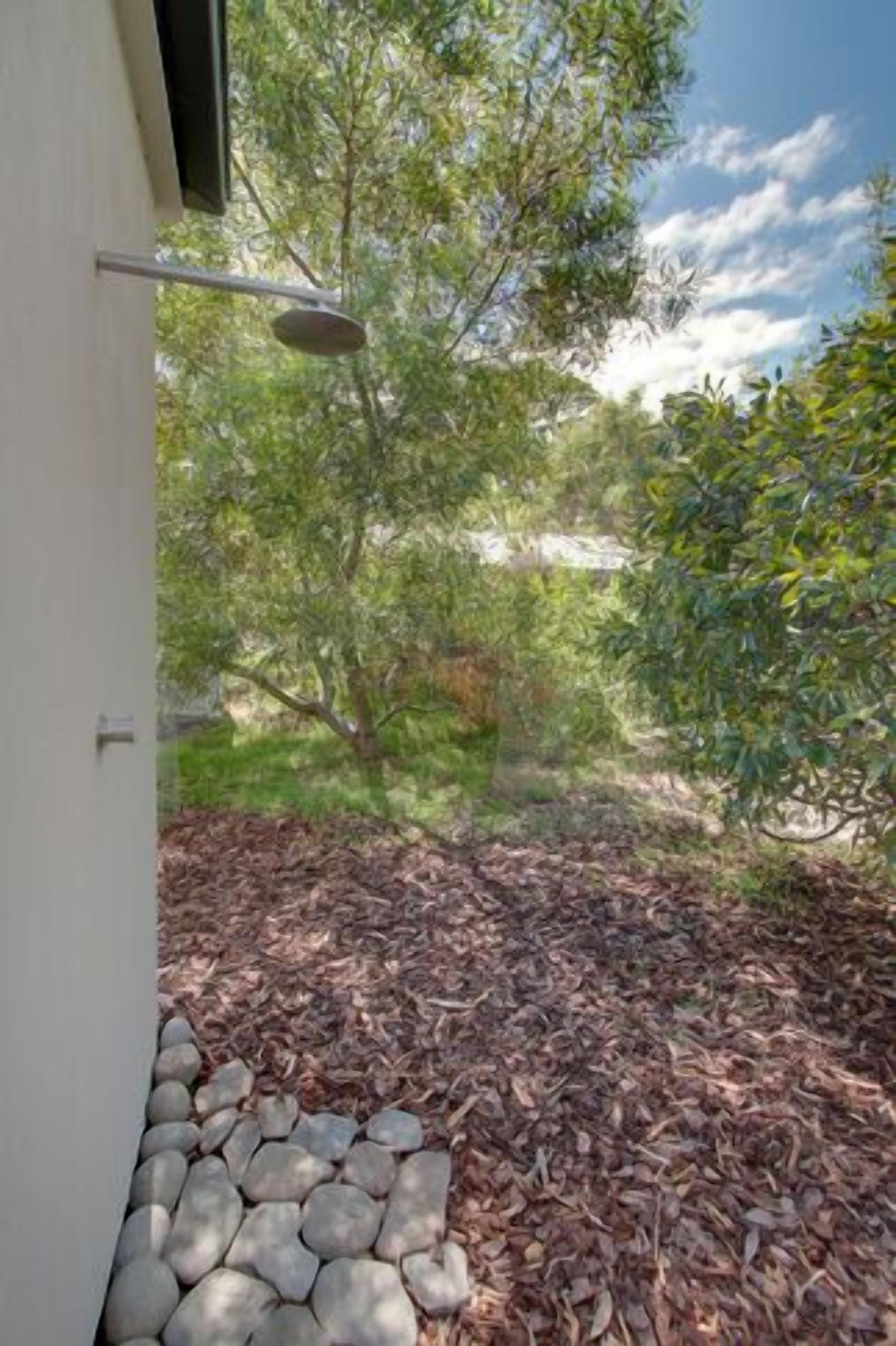 Little Rocks - quiet retreat — image 13