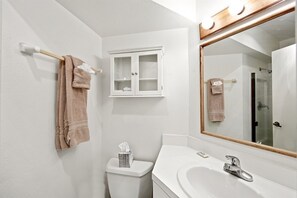 Unclassified image, 5 of 19, button