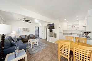 Unclassified image, 4 of 19, button