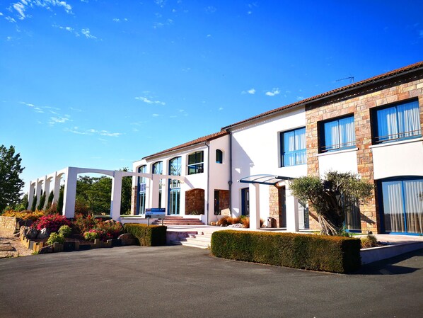 Front of property - Maison Toussaint (Mauleon)