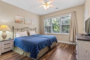 2 bedrooms, iron/ironing board, free WiFi, bed sheets - Arbor Trace #812 Immaculate Condo (North Myrtle Beach)