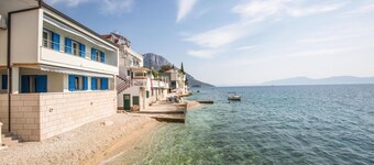 Amazing home in Brist with kitchen