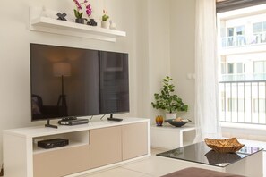 Living area - B03 - Luxury 2 Bed near Lagos Marina (Lagos)