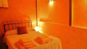 4 bedrooms, bed sheets